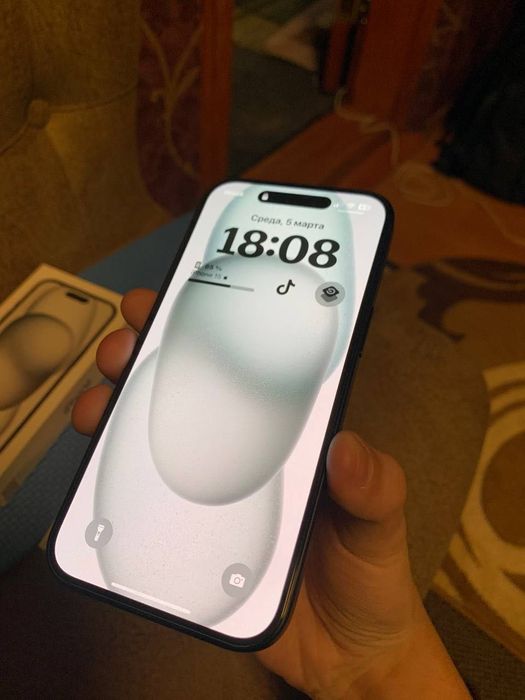 Продам айфон 15.