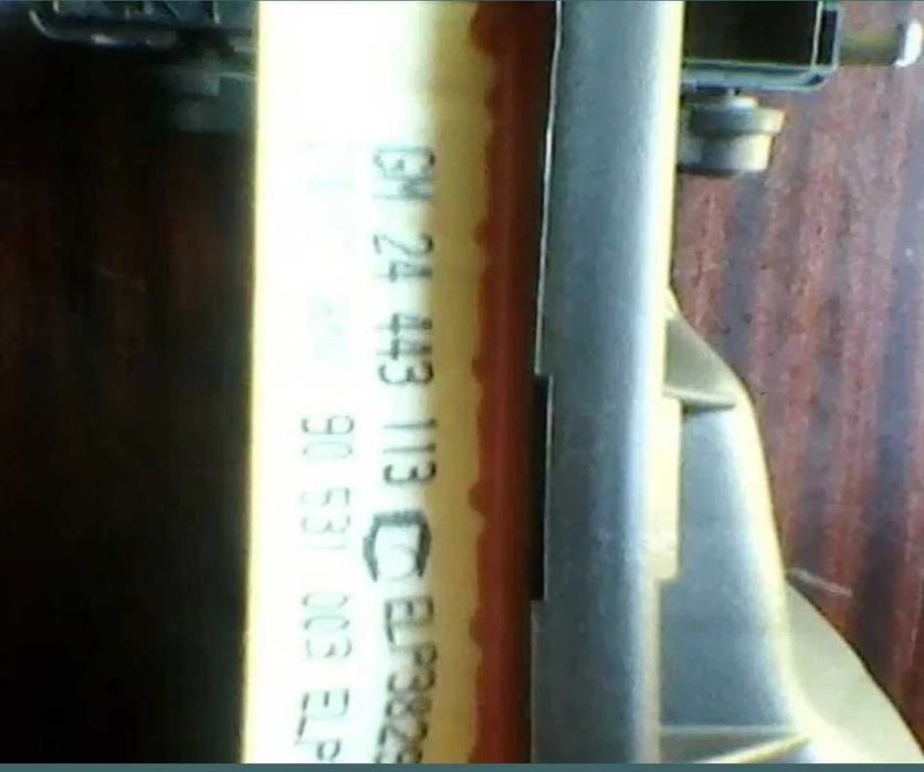 Корпус повітряного фільтру ОПЕЛЬ з новим фільтром.