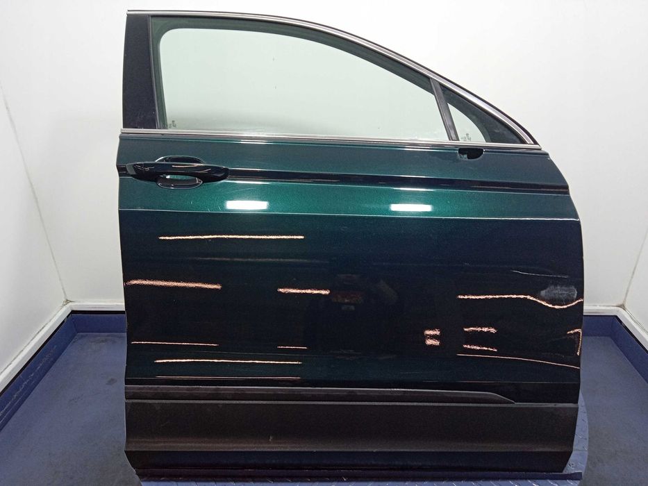 Двері голі комплектні ліві праві Volkswagen розборка шрот запчасти