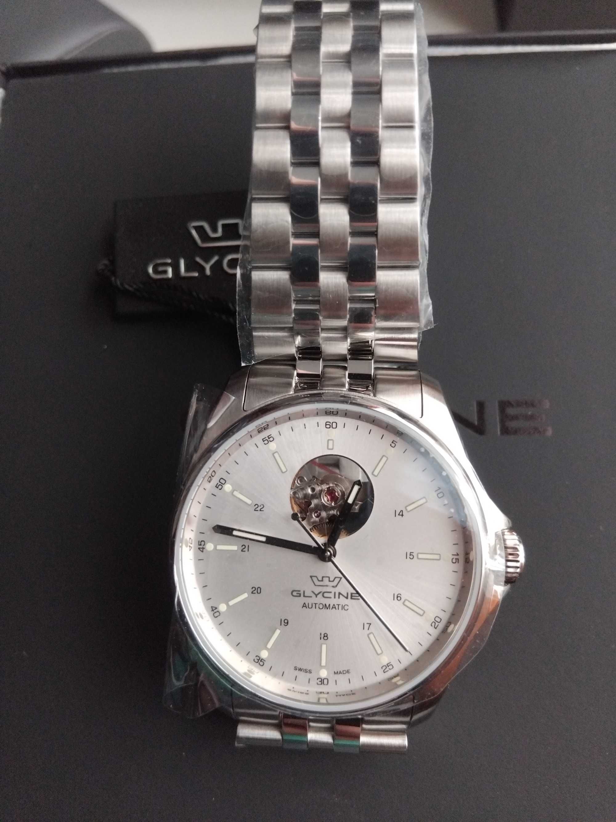 Новий годинник GLYCINE 
Combat Classic Automatic 
GL0460 Swiss Made