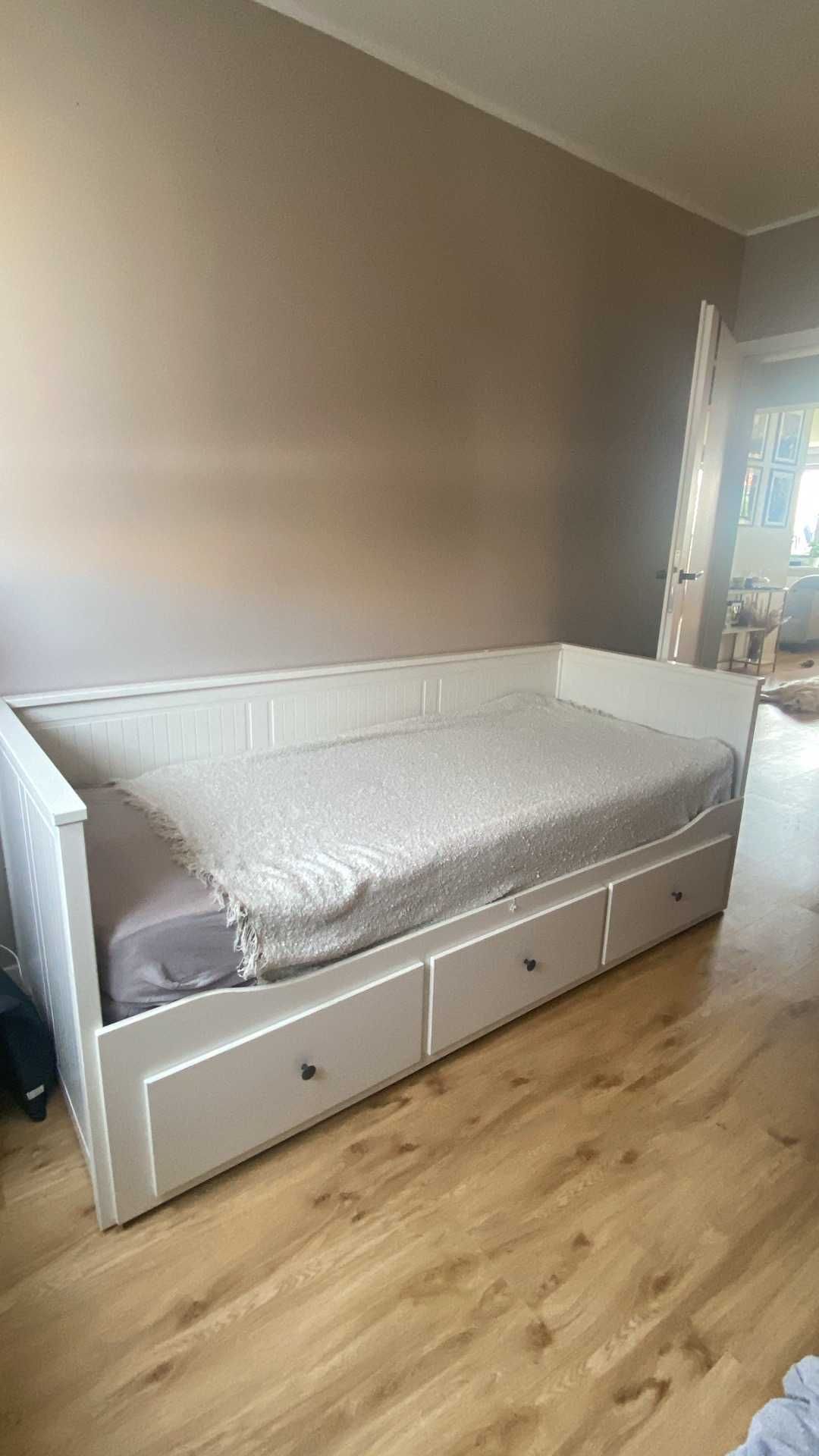 HEMNES
łóżko Leżanka z 3 szufladami