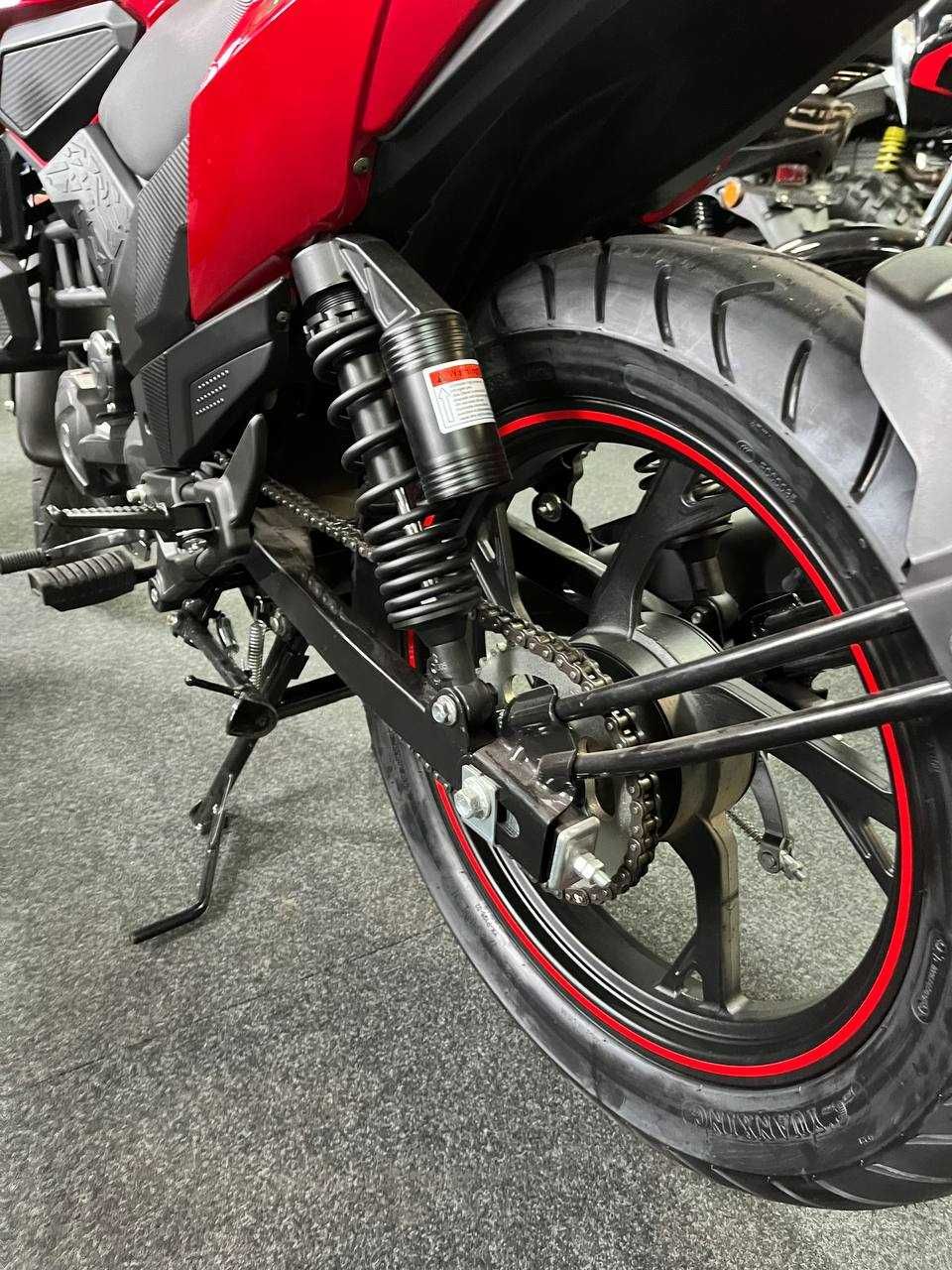 Мотоцикл SPARK SP200R-32