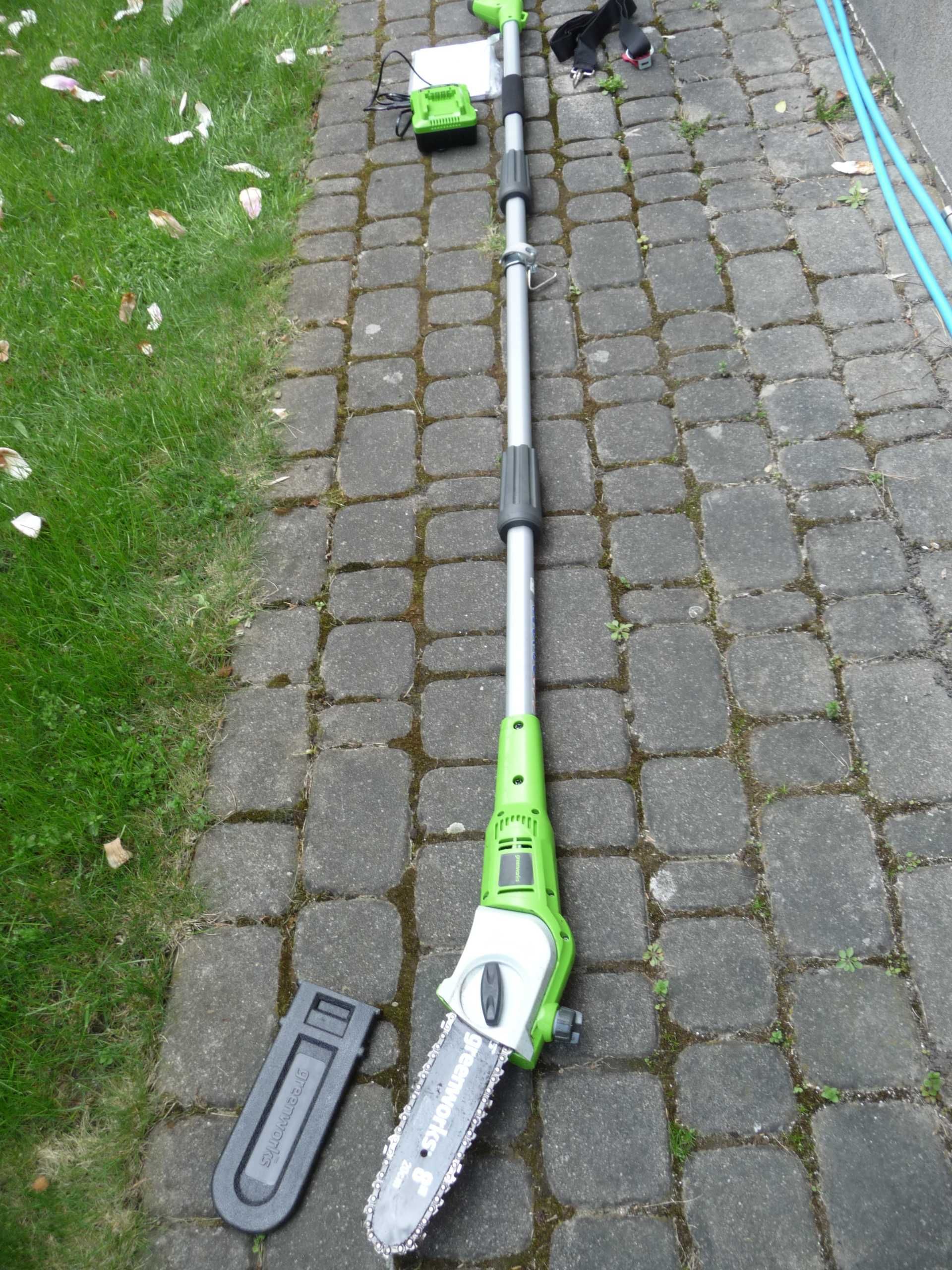 akumulatorowa piła łańcuchowa Greenworks 40V wysięg215cm Okazja