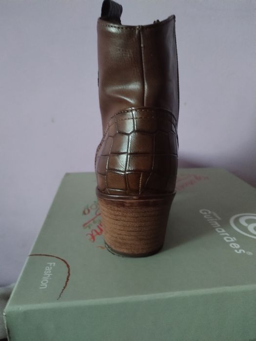 Calçado 10€ /cada