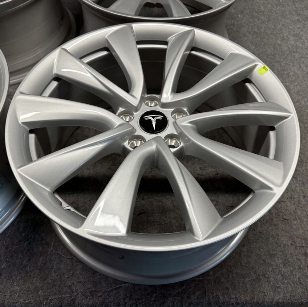 Tesla MODEL 3 диски r19 колеса 5/114,3 r19