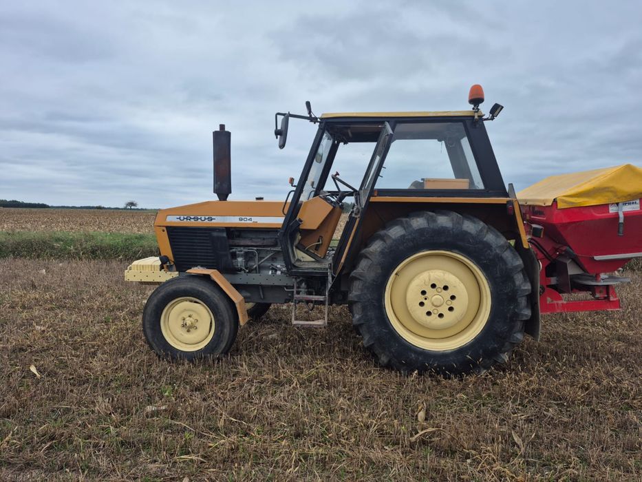 Traktor Ursus 902