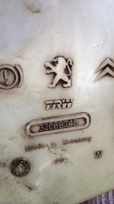 Pompka zbiorniczek serwa płynu hamulcowego Citroen C3 Picasso