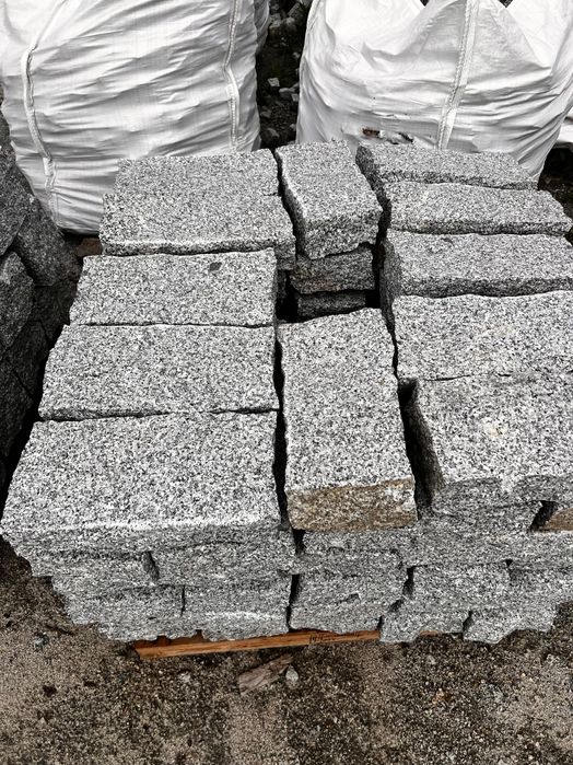 opornik granitowy łupany 10/20/40 kamień murowy granit szary producent
