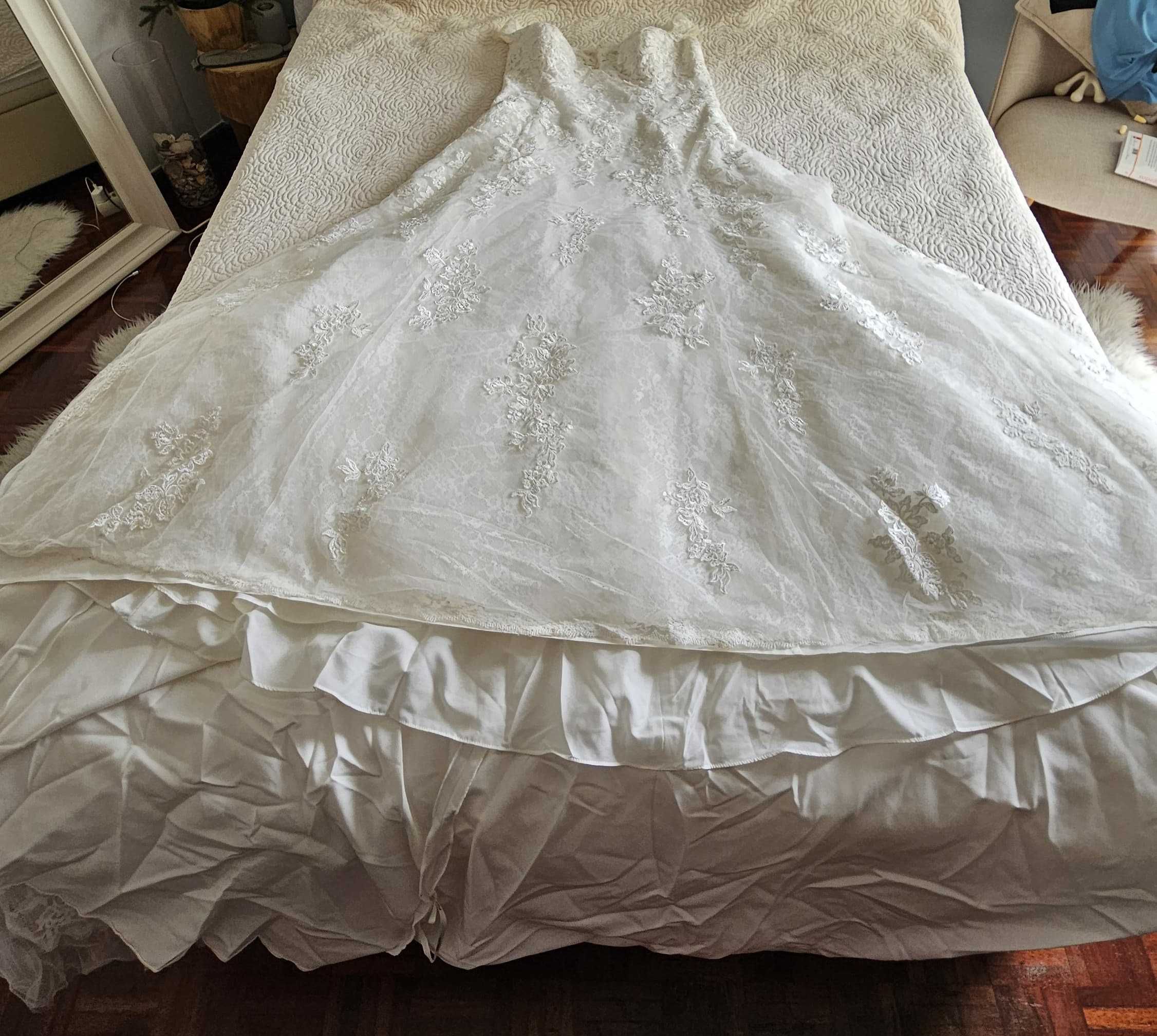 Vestido de noiva em renda