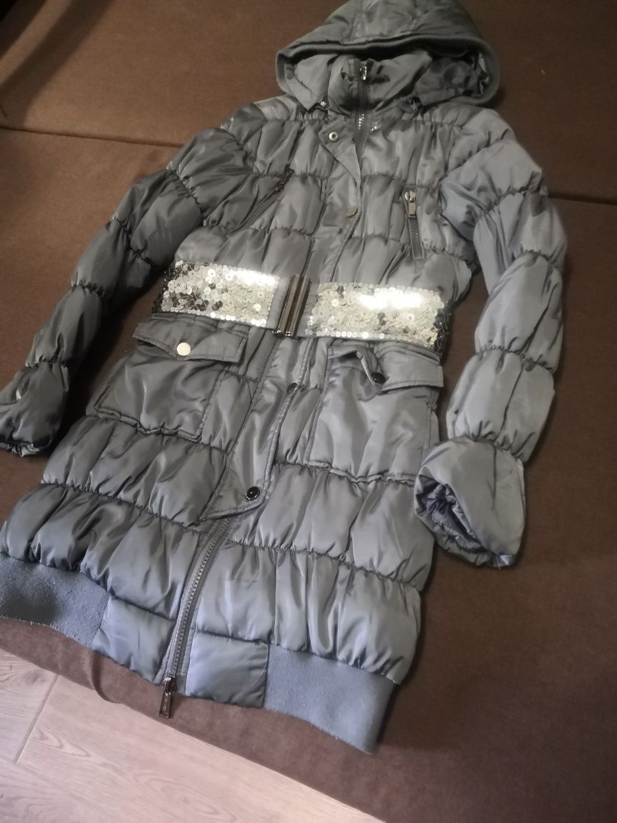 Куртка -Пальто  на девочку на рост 152/160