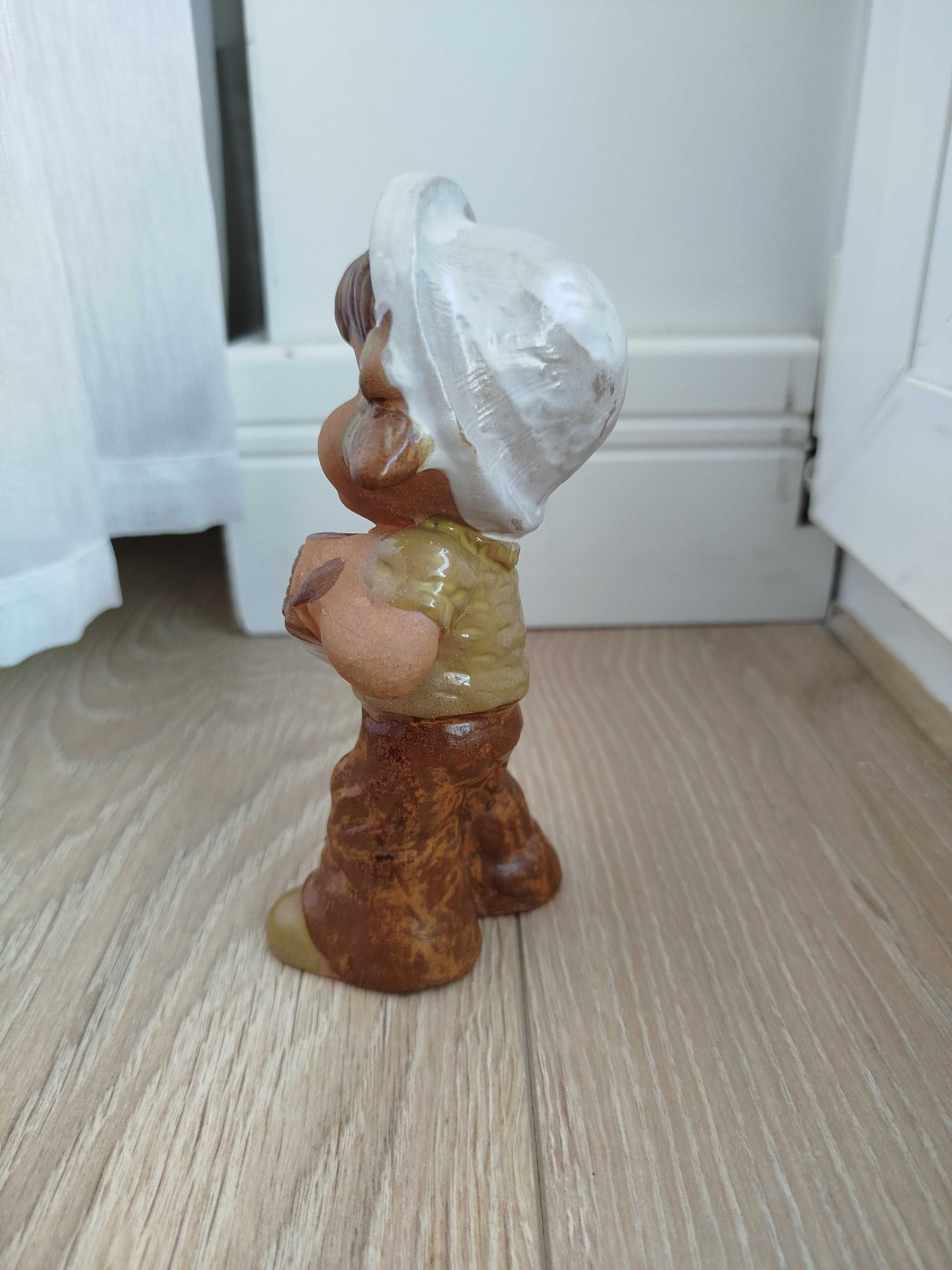 dziewczyna z akordeonem figurka ceramiczna