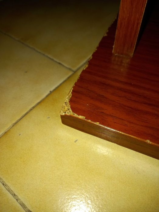 Móvel para Tv em aglomerado revestido de folha de madeira