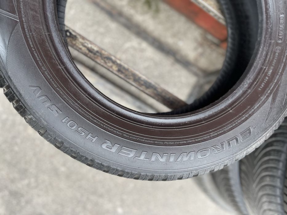 Шини 215/65 r17 Falken 7-8 мм залишок