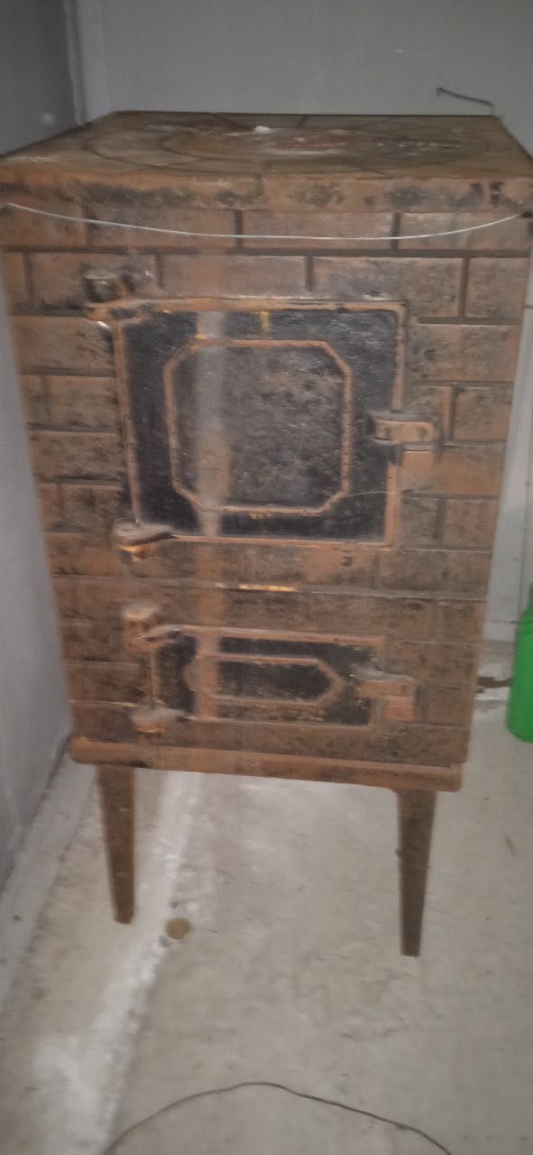 Продам чугунную буржуйку