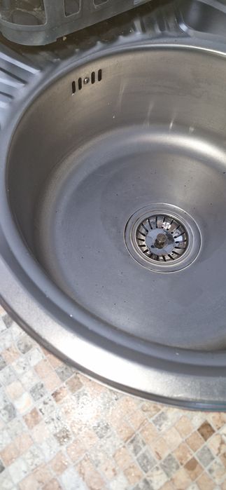 Продам мийку в кухню
