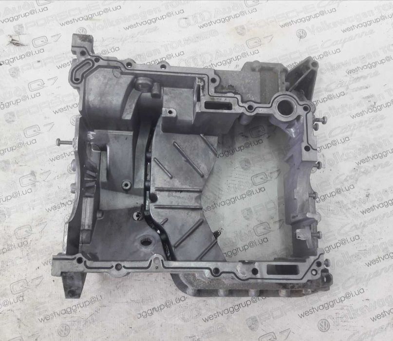 Верхняя часть поддона 059103603AG\AP Audi Q7 \ Volkswagen Touareg