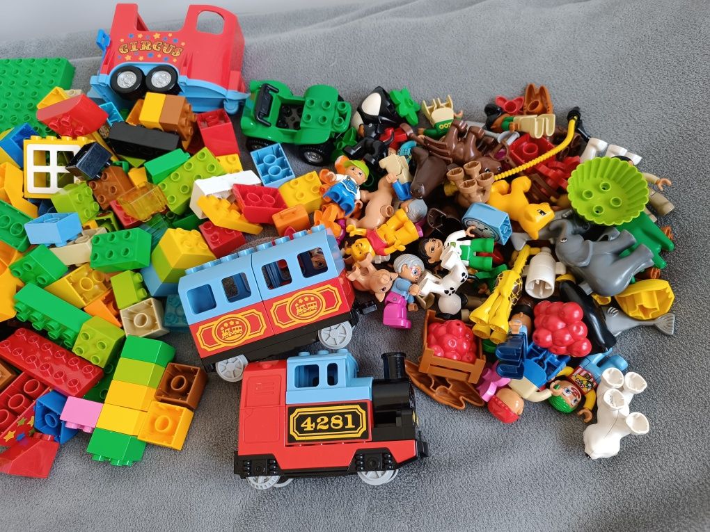 Duży zestaw LEGO DUPLO