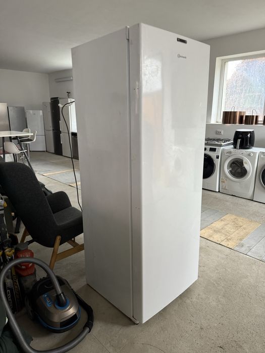 Морозильна камера Bauknecht 176 см