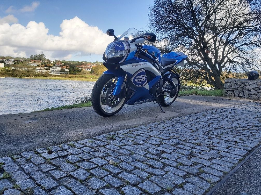 Suzuki gsxr 600 edição 30 anos