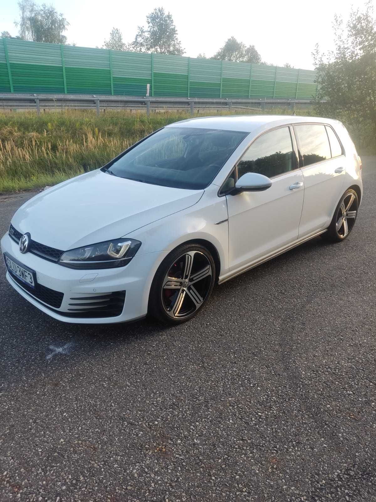 VW Golf VII GTD 2.0 Sport & Sound