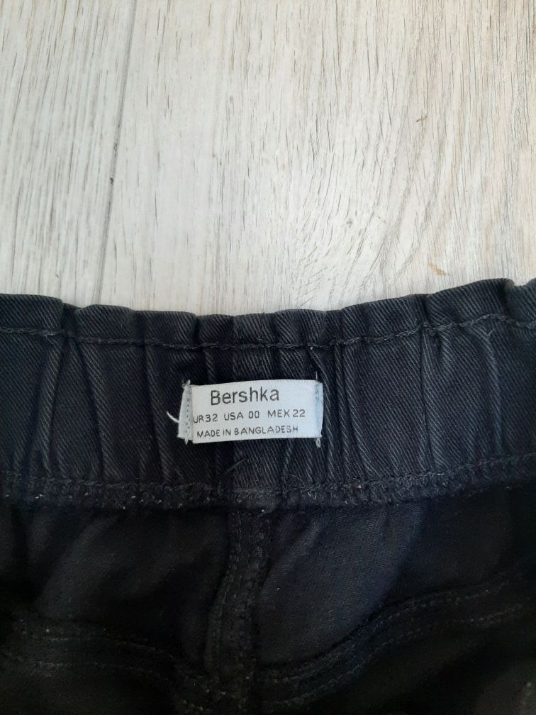 Spodenki jeansowe szorty Bershka roz. 32