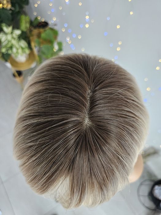 Krótka peruka blond odrost KBS-18