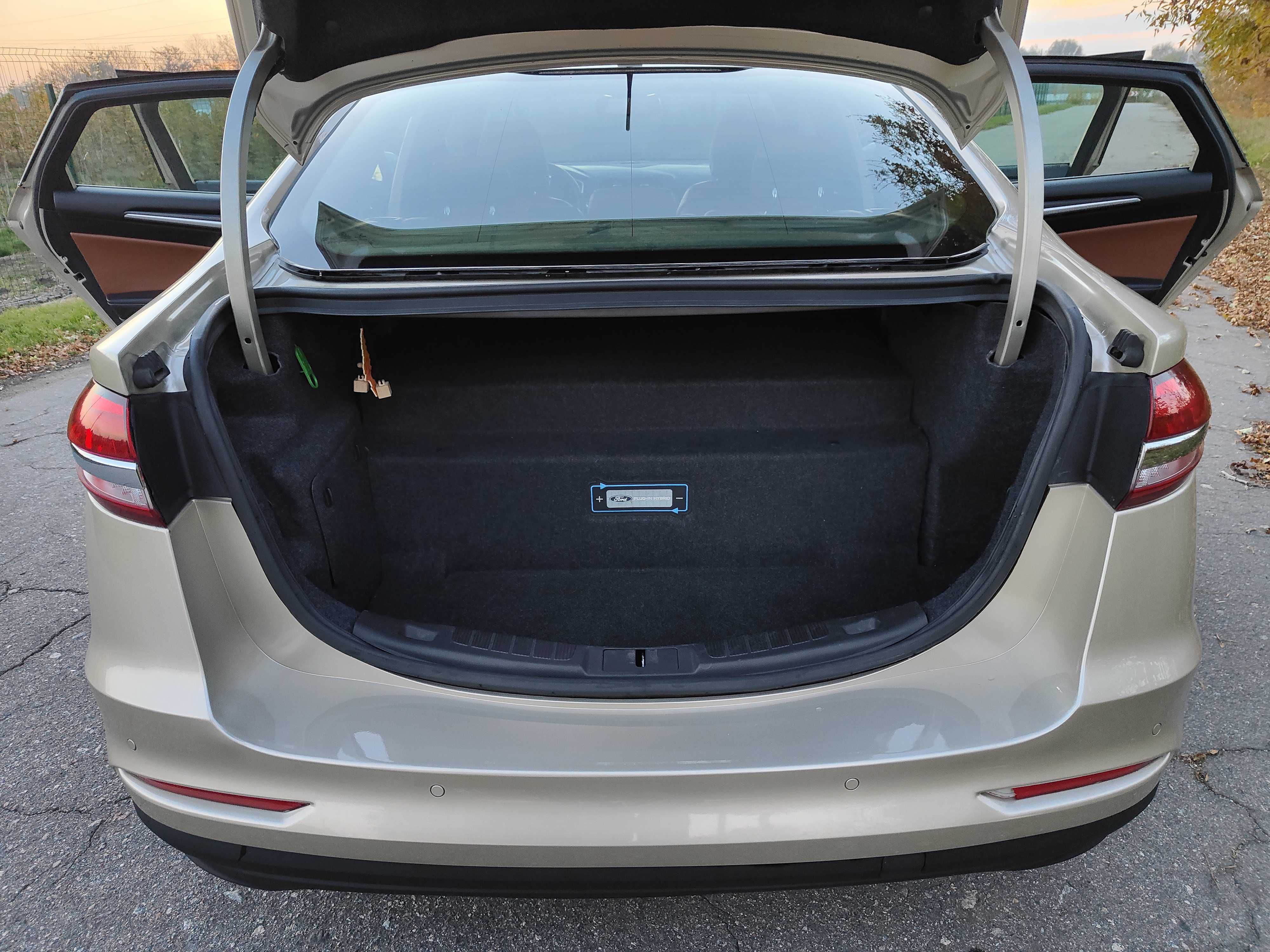 Ford Fusion Energy PlugIn Hybrid Titanium