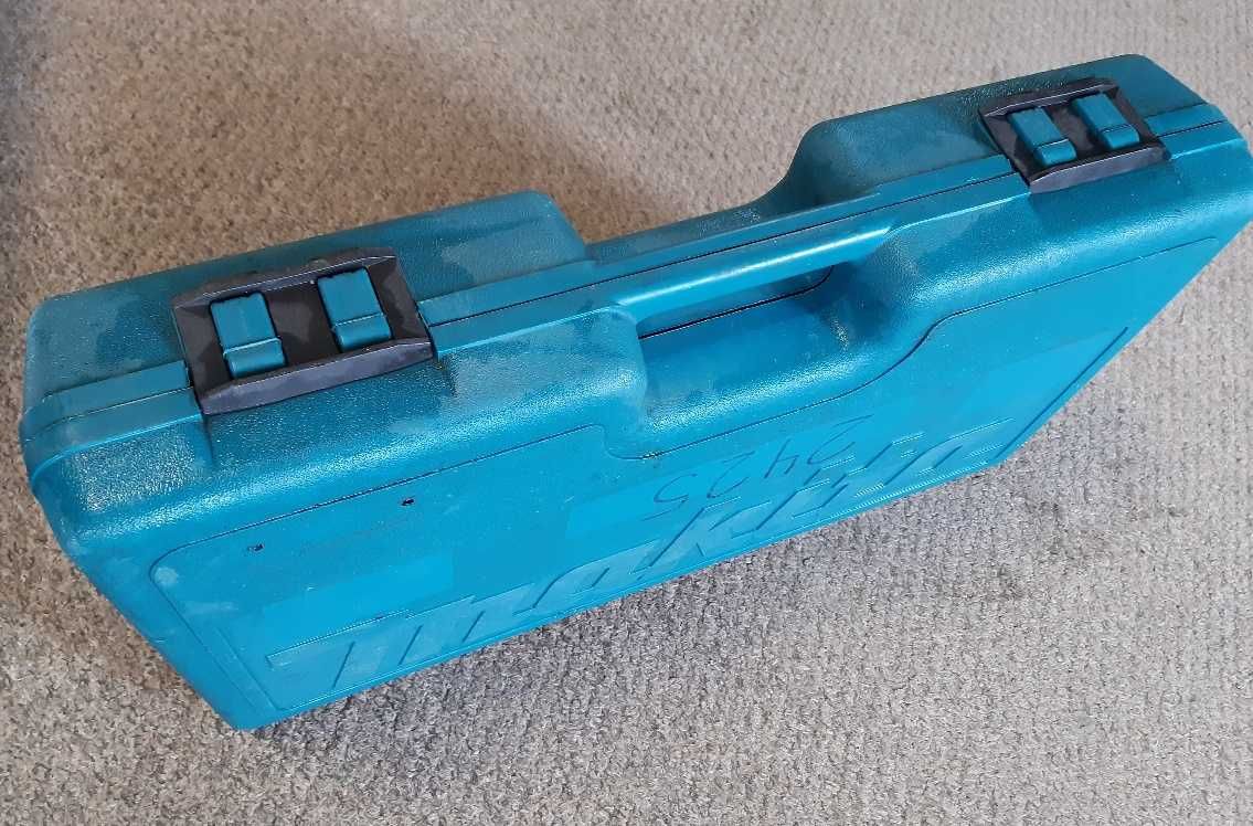 Piła Szablasta MAKITA JR305OT + walizka