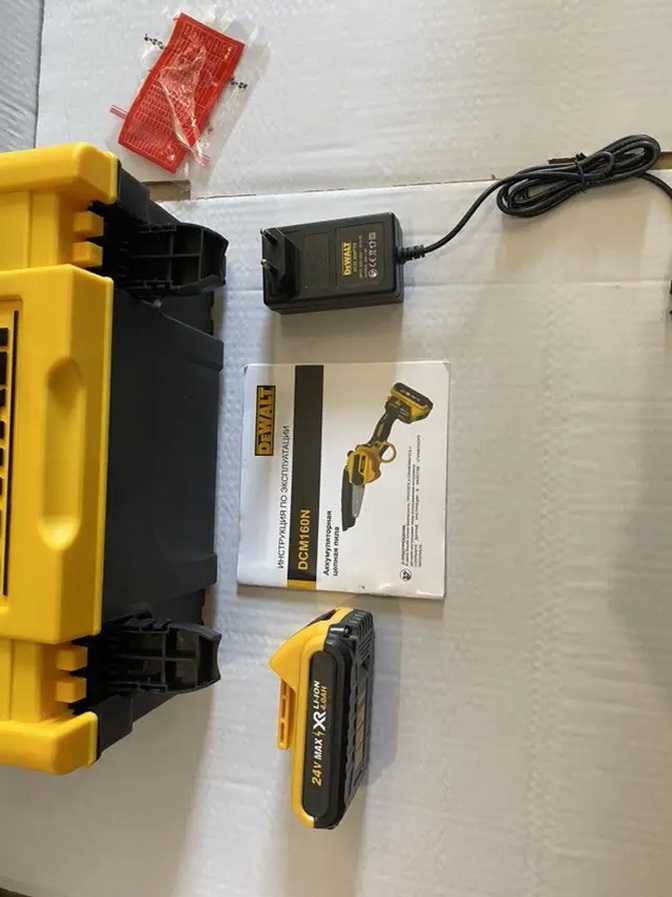 Аккумуляторная мини пила веткорез DeWalt DCM160N 24V автосмазка цепи