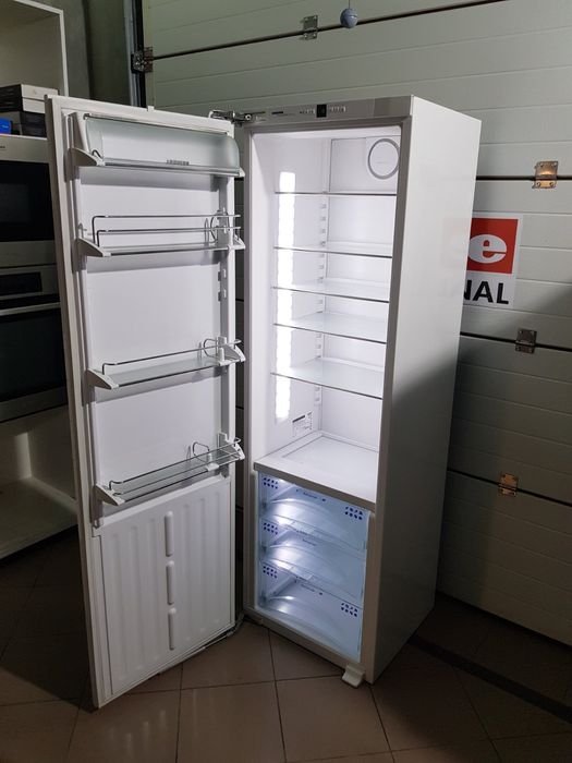 Холодильник однокамерный LIEBHERR IKB 3650 BioFresh LED PoverCooling