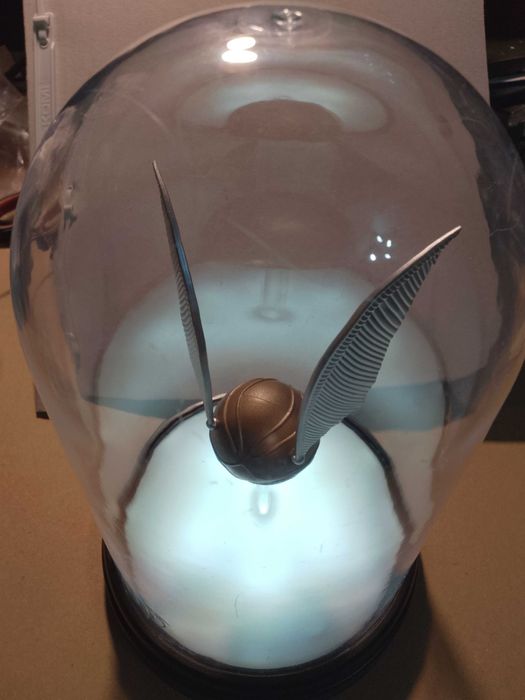 Wizarding World Harry Potter Lampka nocna złoty znicz klosz