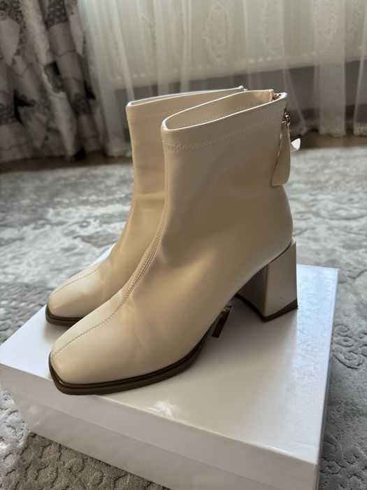 Ботінки жіночі LEGIT осінні