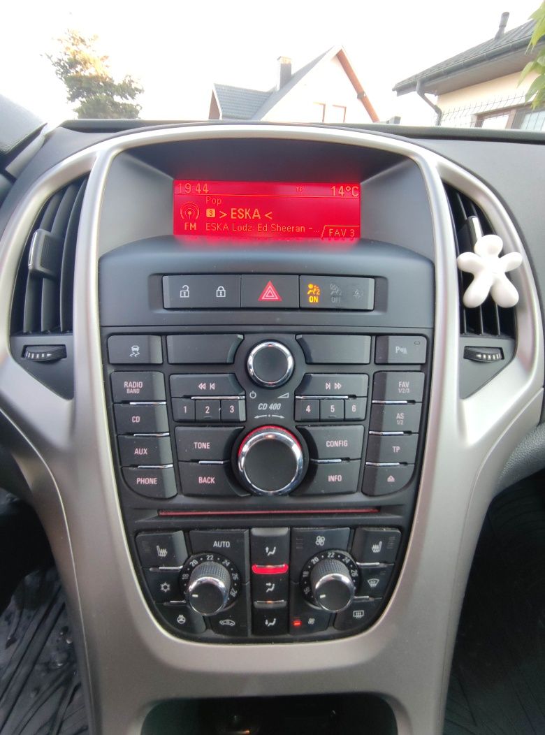Opel Astra 1.7 cdti, niski przebieg,  bixenon, 2x koła zadbany
