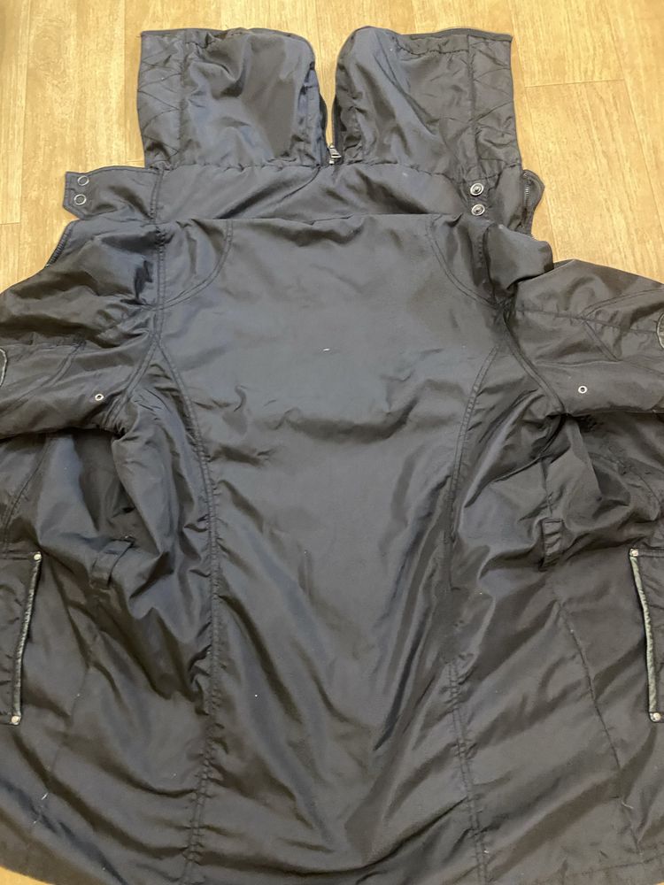 продам курточку moncler