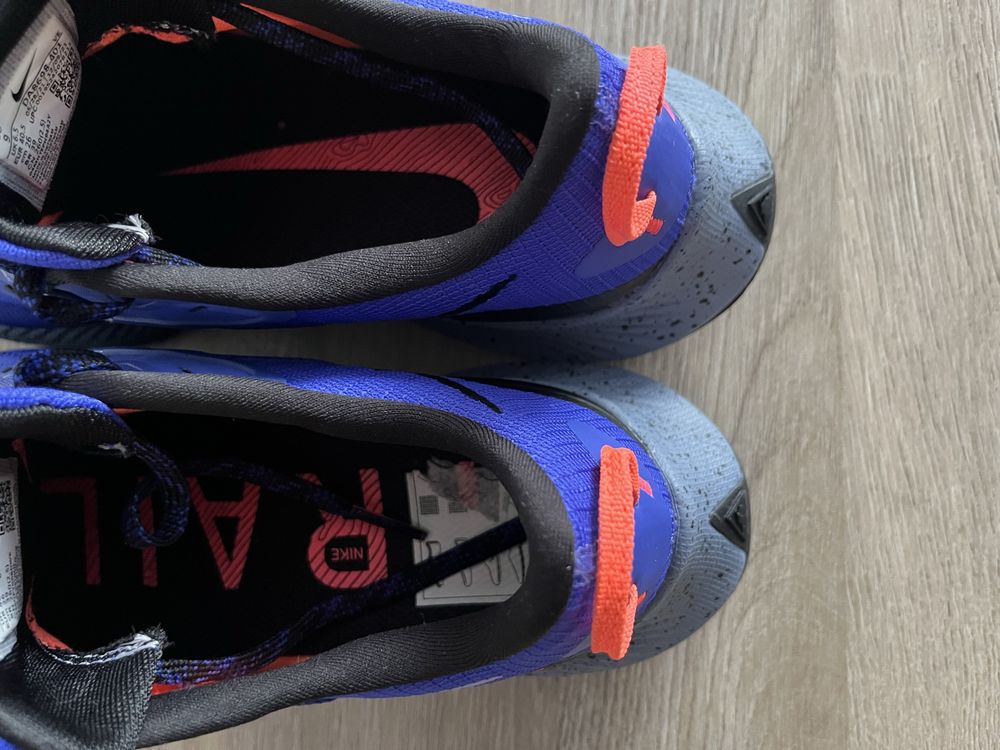 Красовки NIKE (оригінал)розмір 40.5,устілка 26 см