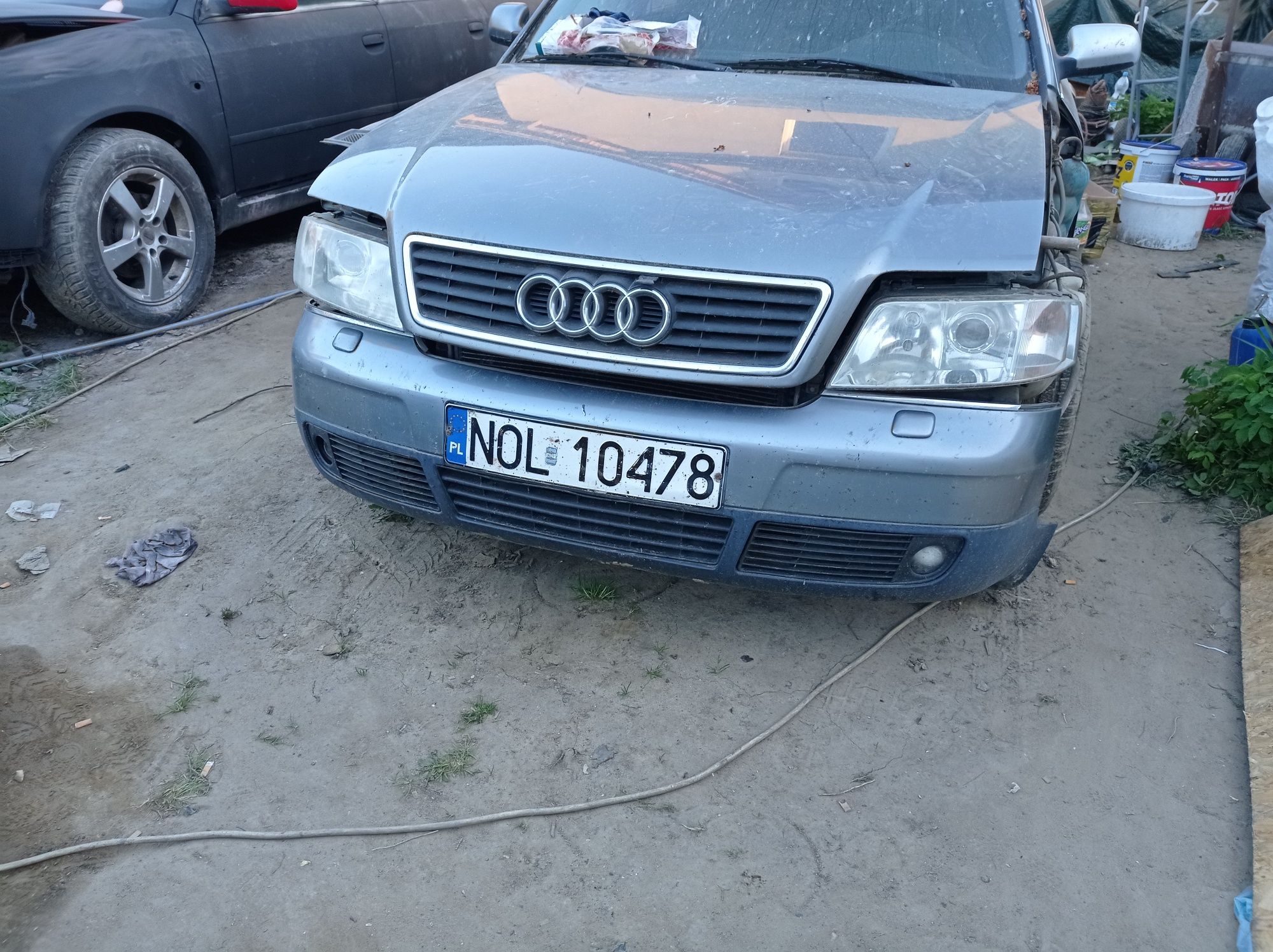 Audi A6 C5 kombi reflektor lampa prawa soczewka 2000 rok