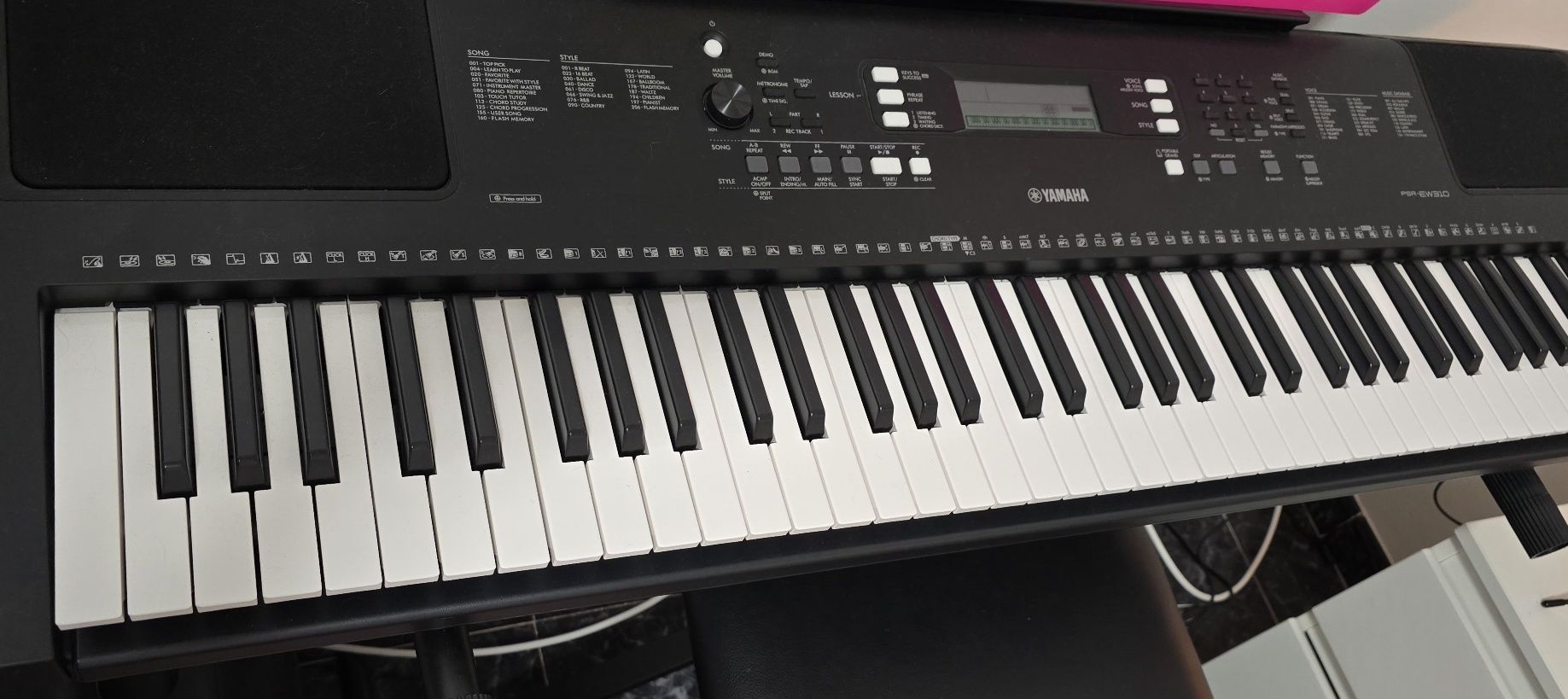 Teclado yamaha PSR-EW310
