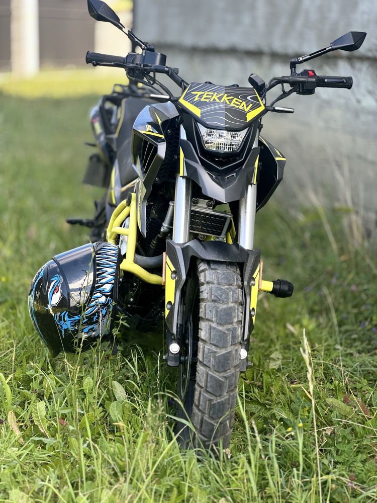 Teken r-line 250 2024