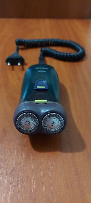 Электробритва PHILIPS