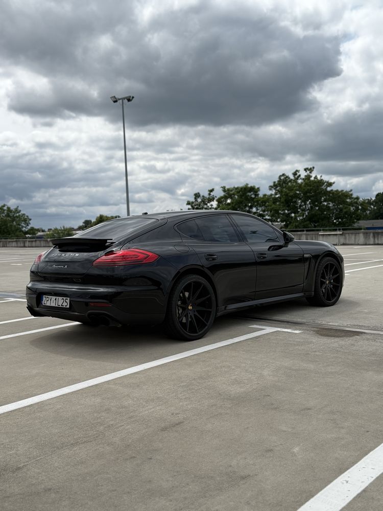 Porsche Panamera