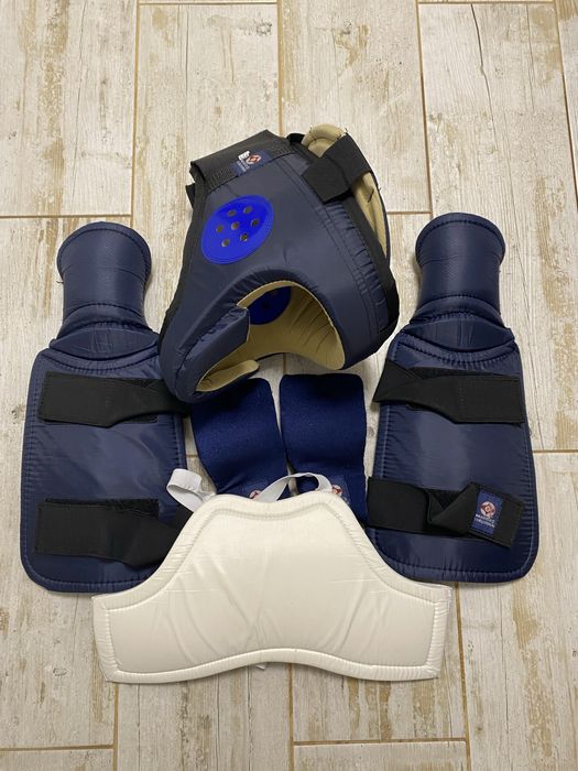 Продам защиту для киокушинкан