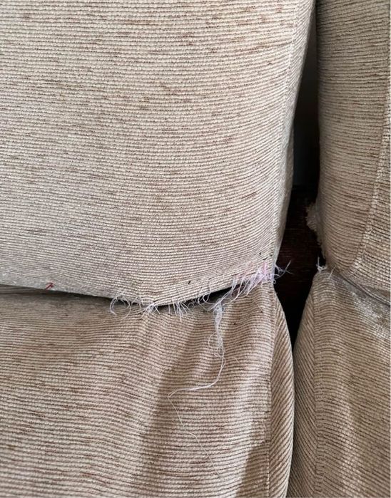 Sofá chaise longue, em bom estado .