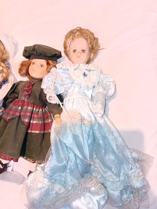 Conjunto de 4 Bonecas em Loiça Antigas