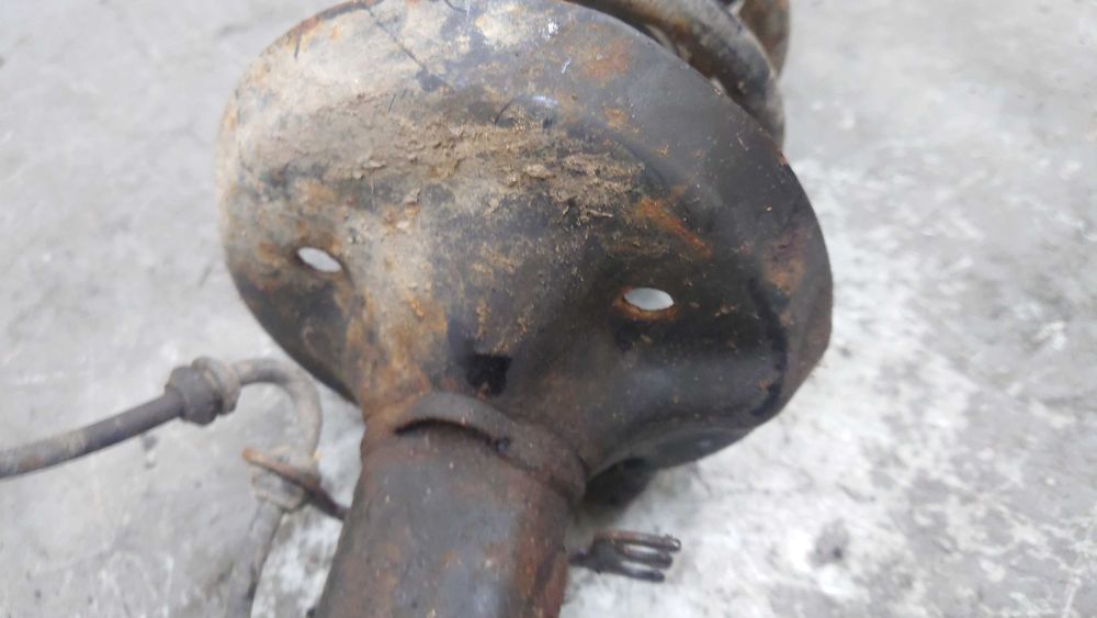 VW Volkswagen New Beetle Amortyzator Sprężyna Lewy Przód Przedni