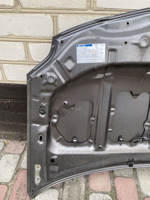 Продается капот Toyota Ayris