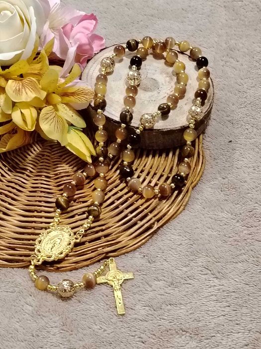 Terços Lindíssimos e Brilhantes feitos a mão com pedras naturais