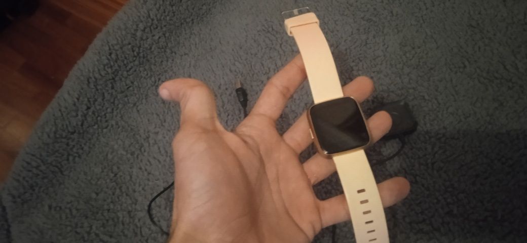 Reloj SW/C11FT recarregável com carregador incluído, contador de passo