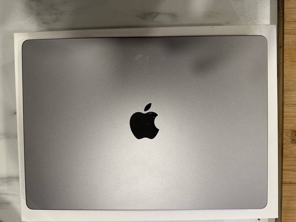 Macbook pro M1 1TB