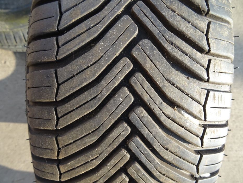 Opona 195/55R15 Michelin CROSS Climate 89 V (130 netto)