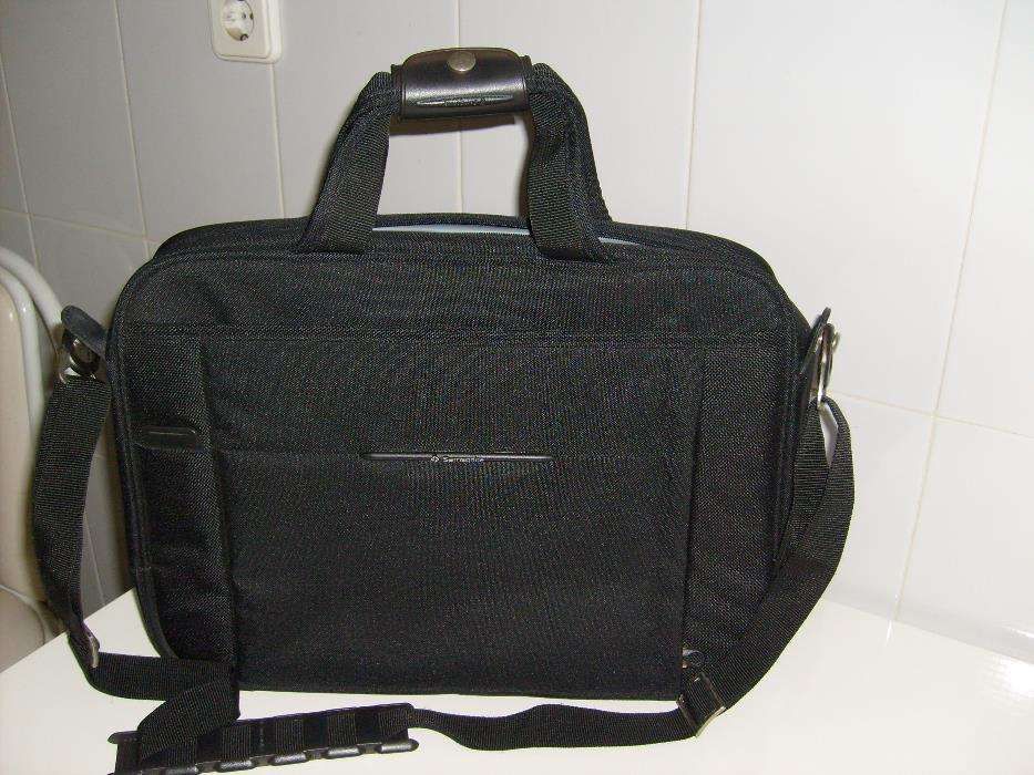 Mala para transportar computador,està nova da marca Samsonite